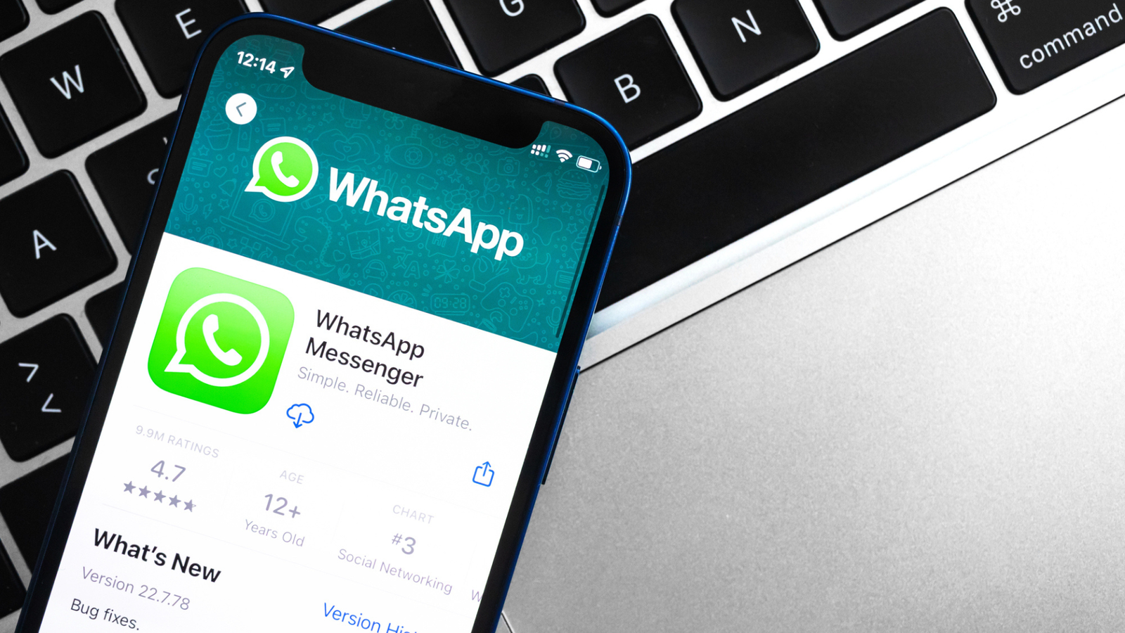mobilskärm med whatsapp på playstore